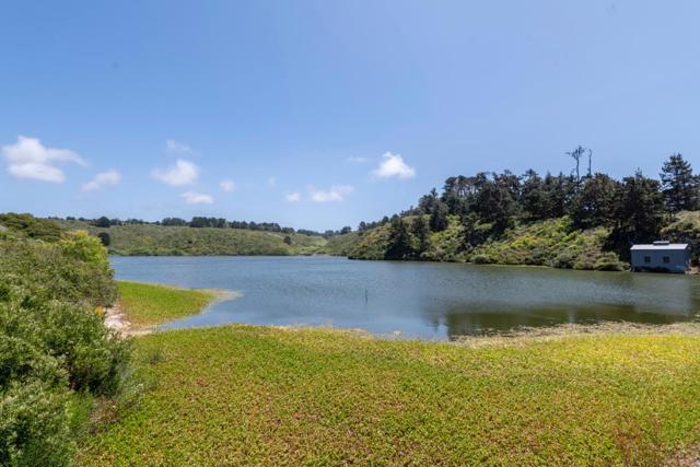 515 Bean Hollow Road, Pescadero CA: https://media.crmls.org/mediaz/9c0c2800-5595-490f-871a-224f46cadba6.jpg