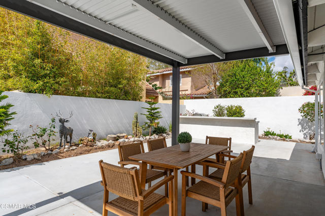 1161 Triunfo Canyon Road, Westlake Village CA: https://media.crmls.org/mediaz/9c0c9aa0-689e-4c4d-b28d-7bde82970aa9.jpg