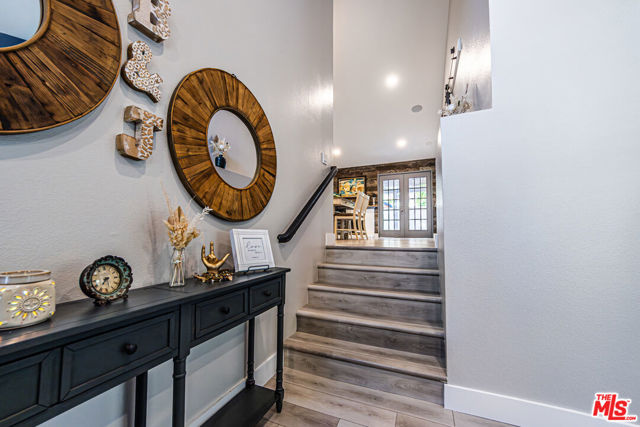 20055 Avenue Of The Oaks, Newhall CA: https://media.crmls.org/mediaz/9c0cae78-864d-48d6-a04a-62e7beb4d057.jpg