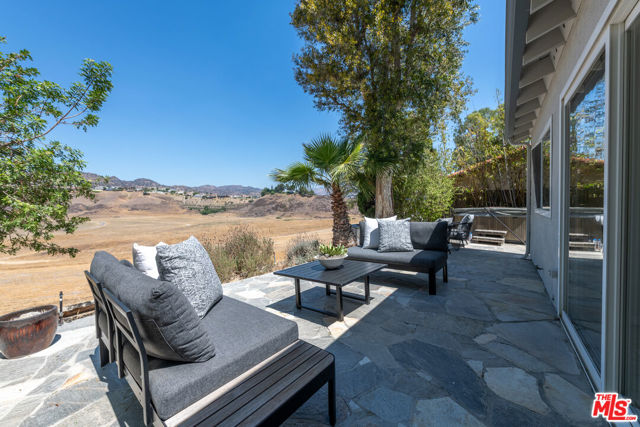 8919 Moorcroft Avenue, West Hills CA: https://media.crmls.org/mediaz/9c0daf82-1ef0-46b1-9f81-d1f3212eb9c1.jpg