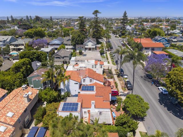 1434 5th Street, Coronado CA: https://media.crmls.org/mediaz/9c0e4e57-a9a0-49a9-9b32-51efac709610.jpg