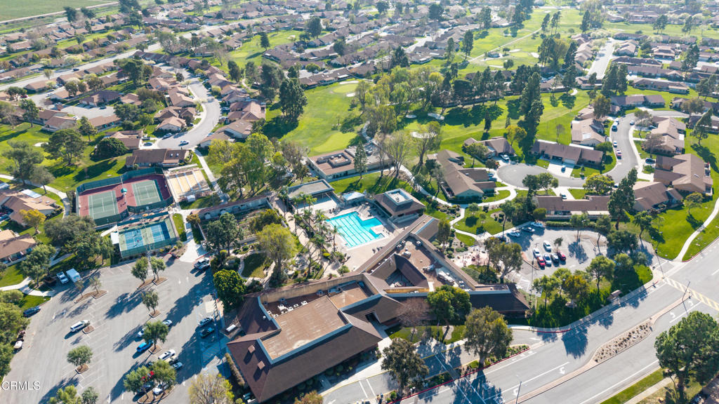 https://media.crmls.org/mediaz/9c0f64c4-2548-45ef-a748-215547585d9b.jpg?preset=X-Large