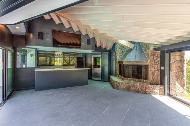 835 La Honda Road, Woodside CA: https://media.crmls.org/mediaz/9c104ee4-68b1-4ac5-af96-7ac5ad33d5ab.jpg