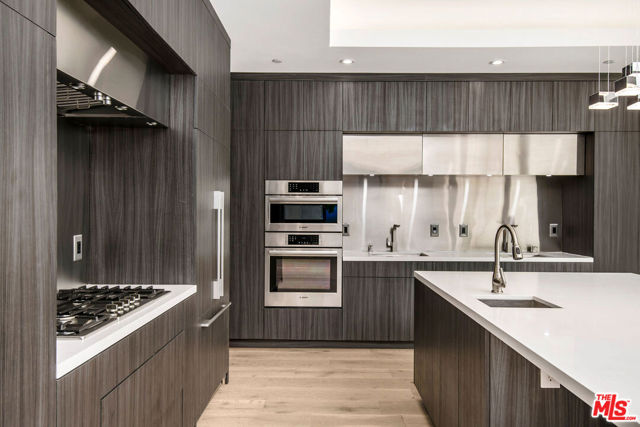 245 S La Peer Drive, Beverly Hills CA: https://media.crmls.org/mediaz/9c10d251-5f2d-468c-8ad0-dd6287b29878.jpg