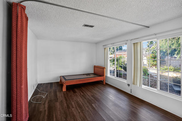 Detail Gallery Image 8 of 18 For 1251 Gardenia St, Oxnard,  CA 93036 - 3 Beds | 2 Baths