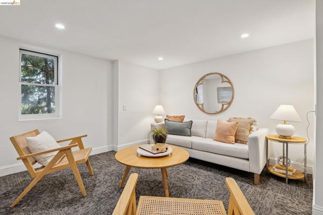 Image 44 of 59 For 231 Bonita Ave