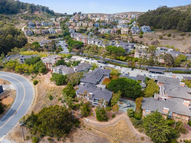 613 Swallowtail Court, Brisbane CA: https://media.crmls.org/mediaz/9c13785e-b2a2-498b-8006-8397ae6e0d03.jpg