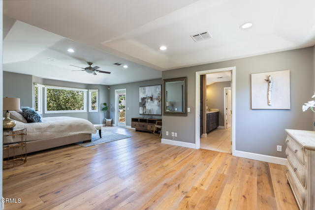 3643 Hampstead Road, Glendale CA: https://media.crmls.org/mediaz/9c137a31-aee6-4030-a0c9-056d2ae64600.jpg