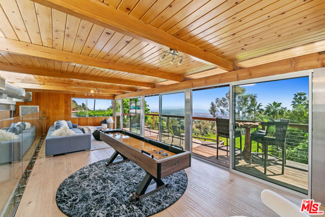 1470 N Tigertail Road, Los Angeles CA: https://media.crmls.org/mediaz/9c13e35c-4092-40d2-8f95-70a432f0610f.jpg