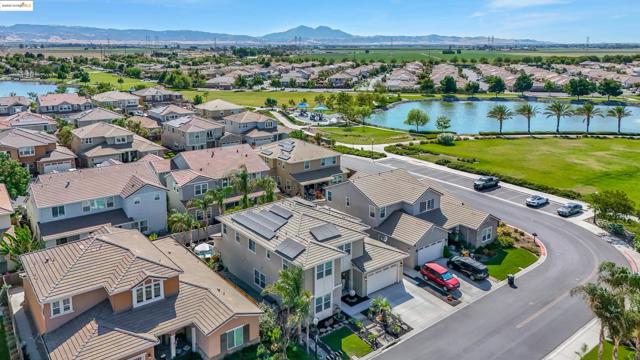 542 Harbor Cove Cir, Discovery Bay CA: https://media.crmls.org/mediaz/9c14099b-b824-4d53-90a5-fdef29ade950.jpg