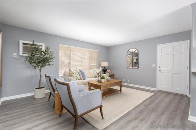 4800 Williamsburg, La Mesa CA: https://media.crmls.org/mediaz/9c141539-9171-4fcf-bb05-fb2a2d0d0751.jpg