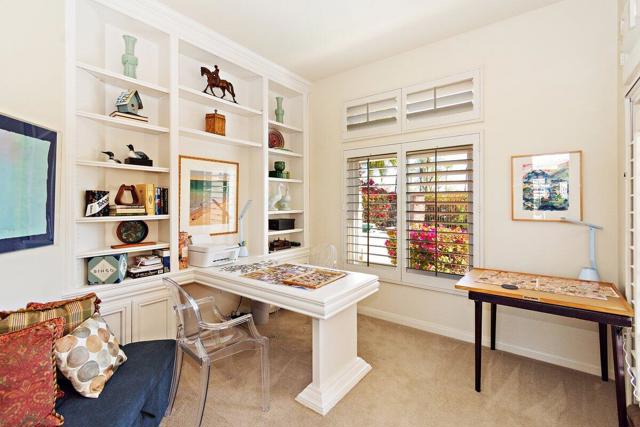 37948 Breeze Way, Palm Desert CA: https://media.crmls.org/mediaz/9c149e4c-e245-4639-8cc6-139db7354973.jpg