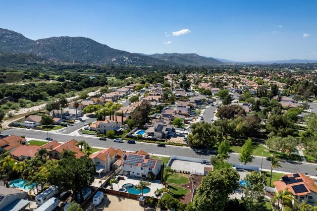 31061 Via Gilberto, Temecula CA: https://media.crmls.org/mediaz/9c14b344-4c1c-47f2-abcf-c9ac74f9b773.jpg