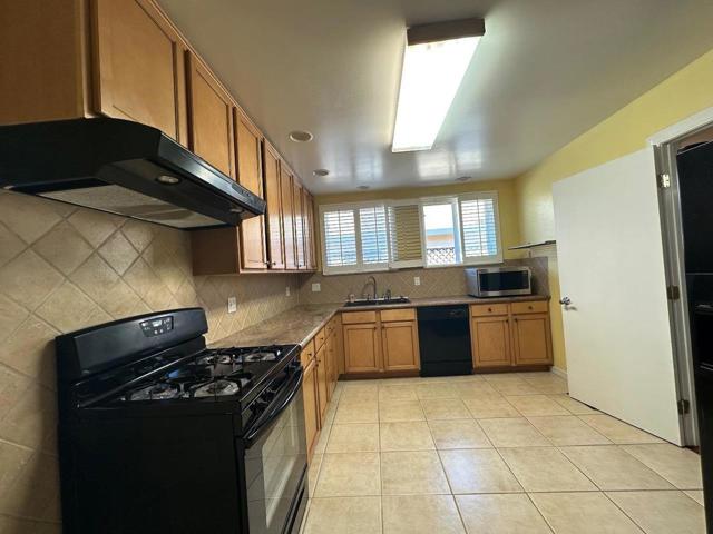 589 N Monroe street, San Jose CA: https://media.crmls.org/mediaz/9c14d8a8-fbde-4b1a-8f69-cab3d907c6f9.jpg