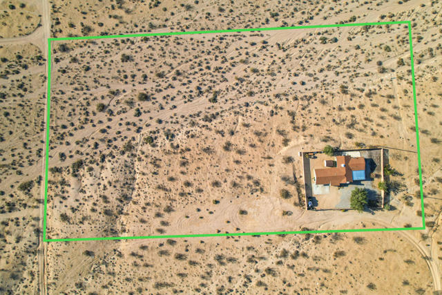55540 Shannon Road, Landers CA: https://media.crmls.org/mediaz/9c15d133-0bdc-4e54-847e-297be60b7efa.jpg