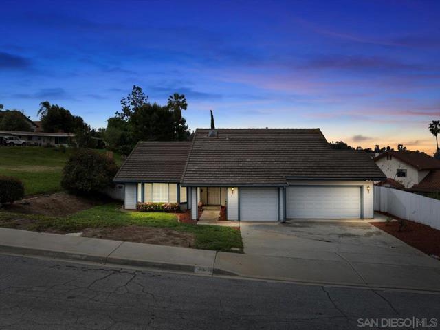 815 Boyle Ave, Escondido CA: https://media.crmls.org/mediaz/9c163c4c-d735-4926-94f5-89ffdb5d2cd9.jpg