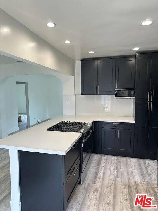 8037 Campion Drive, Los Angeles CA: https://media.crmls.org/mediaz/9c171cbd-ea95-4a39-835a-74e018875740.jpg
