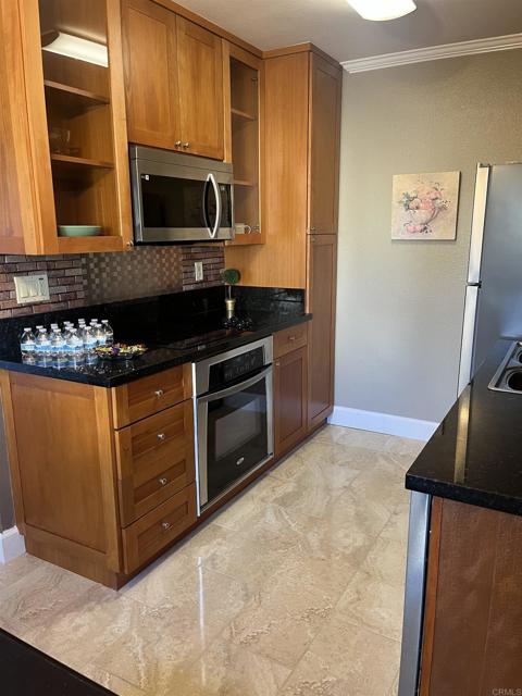 Details for 8512 Via Mallorca  F, La Jolla, CA 92037