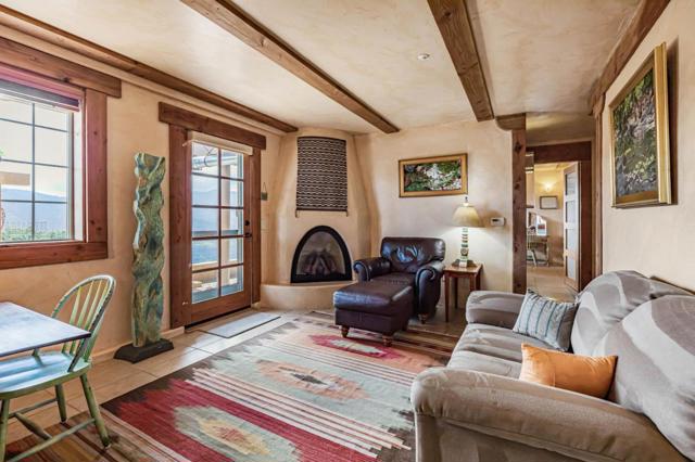 18 Asoleado Drive, Carmel Valley CA: https://media.crmls.org/mediaz/9c18ffc0-69c2-43e2-addf-ad8cd48f423f.jpg