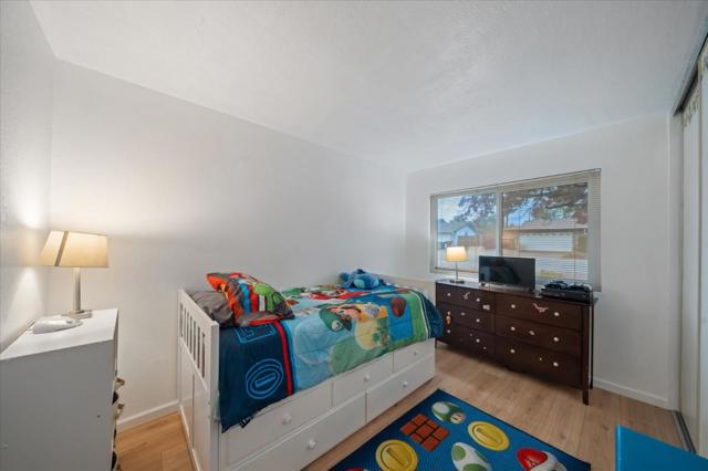 3505 Tamarack Drive, Redding CA: https://media.crmls.org/mediaz/9c192c01-423b-4ace-93f5-0d9fc2964ec3.jpg