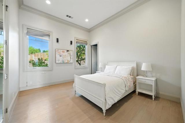 12252 Menalto Drive, Los Altos Hills CA: https://media.crmls.org/mediaz/9c193870-4dac-44b6-a272-72904590900f.jpg