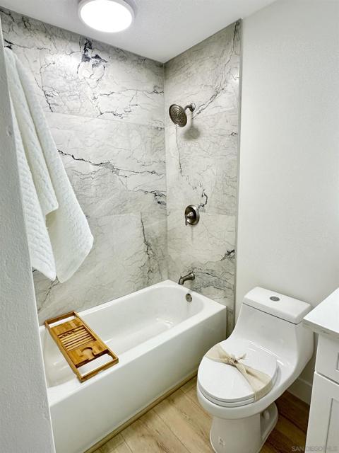 7462 Hanford Pl, San Diego CA: https://media.crmls.org/mediaz/9c19b280-d3bd-4b4a-a77f-9c7da106375c.jpg