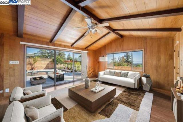 4120 Rhoda Ave, Oakland CA: https://media.crmls.org/mediaz/9c1a5fd6-9f7a-4a38-be3c-9607965782d5.jpg