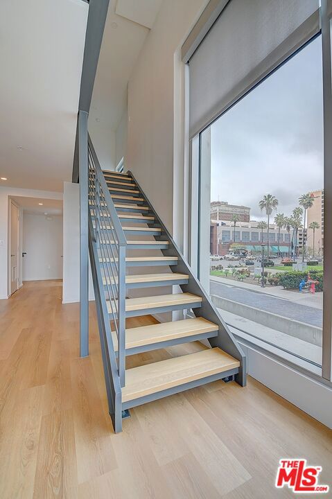 200 W Ocean Boulevard, Long Beach CA: https://media.crmls.org/mediaz/9c1a8800-9019-41c4-809d-4846c87b5f19.jpg