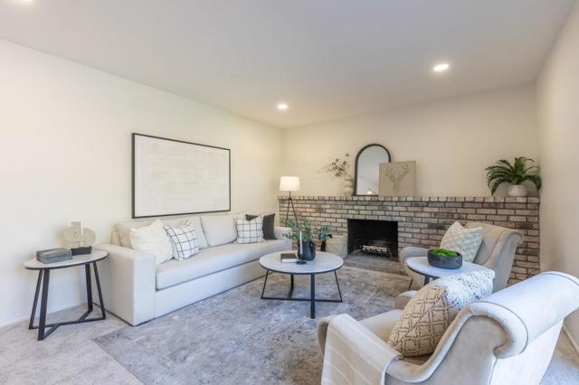 2550 Fairglen Drive, San Jose CA: https://media.crmls.org/mediaz/9c1c333a-0e02-4908-81c2-37bb6ba4172b.jpg