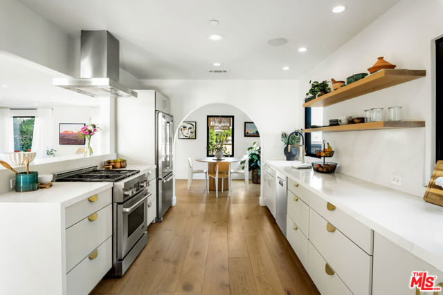 3981 Beethoven Street, Los Angeles CA: https://media.crmls.org/mediaz/9c1c62fe-738e-4177-ac28-9a4207cfedb5.jpg