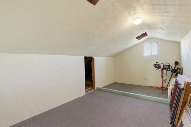 1650 Sausalito Drive, Hollister CA: https://media.crmls.org/mediaz/9c1fe84c-f94d-4368-8c00-de4370d742a6.jpg