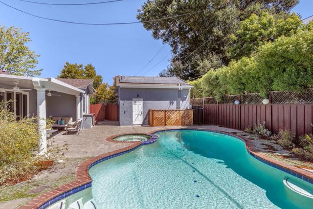 1513 Meadow Lane, Mountain View CA: https://media.crmls.org/mediaz/9c1fea3a-e02a-415b-a7e4-2f46a9c3dd73.jpg
