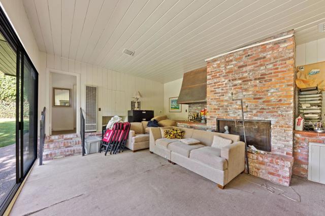 2155 Geri Lane, Hillsborough CA: https://media.crmls.org/mediaz/9c1ffef9-ee6d-47e6-8f79-b622fb4a5095.jpg