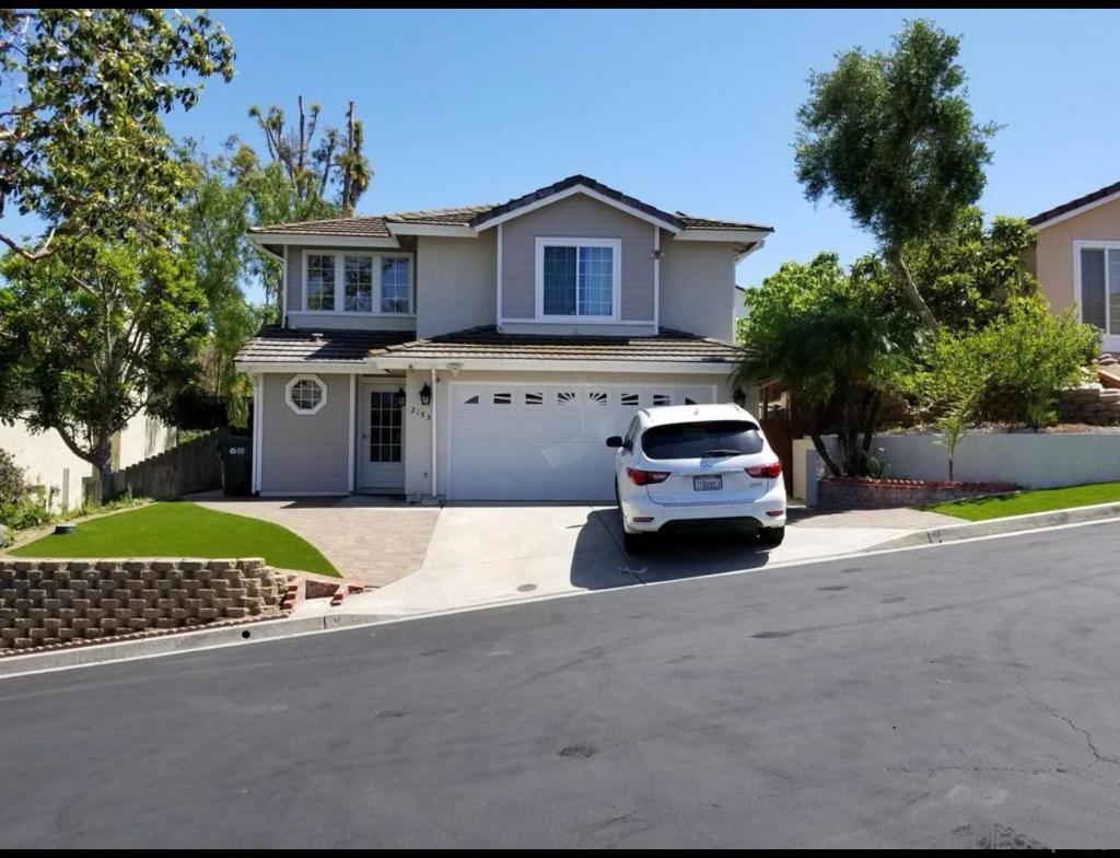 2185 Gibraltar Glen