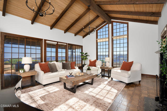 2457 Angelo Drive, Los Angeles CA: https://media.crmls.org/mediaz/9c207d4b-7b65-43c3-90fa-c8edc5236eb7.jpg