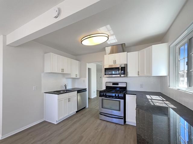 4462 52Nd St, San Diego CA: https://media.crmls.org/mediaz/9c213cec-d1a4-4681-8002-9a8694cd5a2e.jpg