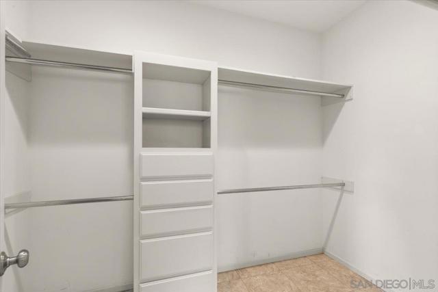 2342 CARIOCA PL, Vista CA: https://media.crmls.org/mediaz/9c21575d-4932-40ac-a205-aba849013af3.jpg