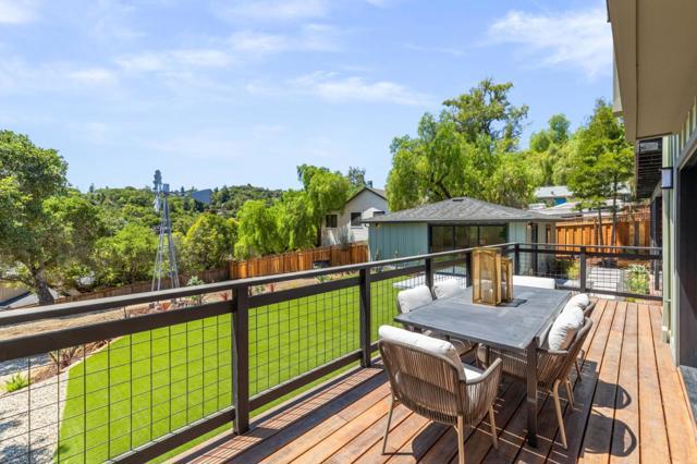 522 Summit Drive, Redwood City CA: https://media.crmls.org/mediaz/9c2174ac-cc2c-490f-9557-1790a1425f2d.jpg