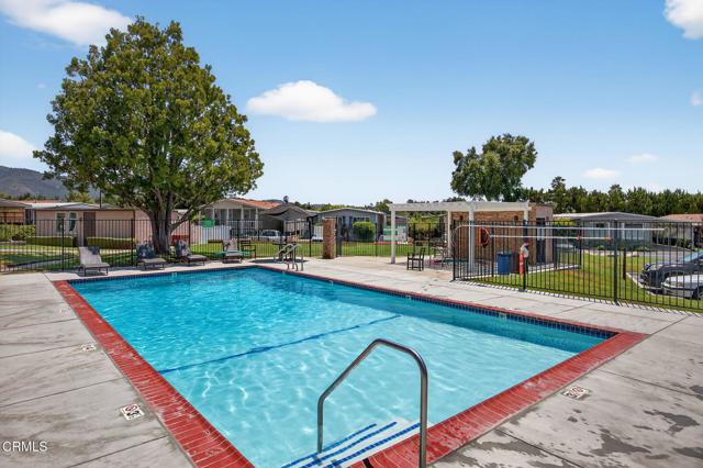 1975 Maricopa Highway, Ojai CA: https://media.crmls.org/mediaz/9c22f1db-53bd-4693-9856-46f49026e54a.jpg