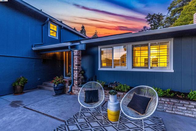702 Sylvaner Dr, Pleasanton CA: https://media.crmls.org/mediaz/9c2385fb-ec31-4943-8e28-7bf516419359.jpg