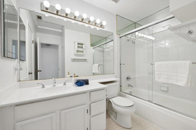 820 Boardwalk Place, Redwood City CA: https://media.crmls.org/mediaz/9c253003-927d-458d-ad9a-295893591406.jpg