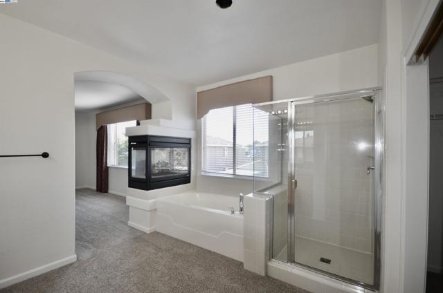 Image 25 of 39 For 9416 Lyndley Plaza Way