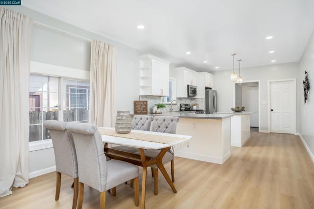 1518 Dunn Ave, Richmond CA: https://media.crmls.org/mediaz/9c25a2c6-7c06-41f2-ae33-40a41d41b999.jpg