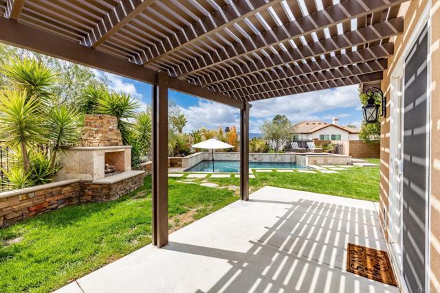 25111 Cedar Ridge Court, Wildomar CA: https://media.crmls.org/mediaz/9c25b239-947d-4031-b4e2-37212ef24aa8.jpg