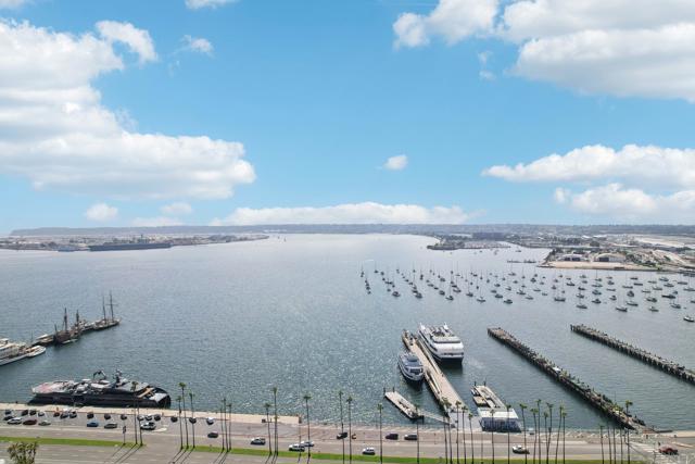 1780 Kettner Blvd, San Diego CA: https://media.crmls.org/mediaz/9c2623ad-952e-4d35-9436-74b3d2305091.jpg