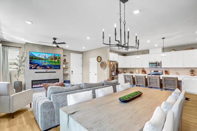 Detail Gallery Image 8 of 32 For 2332 Trevi Cir, Chula Vista,  CA 91913 - 4 Beds | 3 Baths