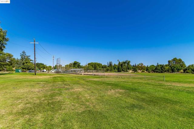 2059 Olivera Rd, Concord CA: https://media.crmls.org/mediaz/9c26396f-18ab-4877-bd31-c347990642d1.jpg