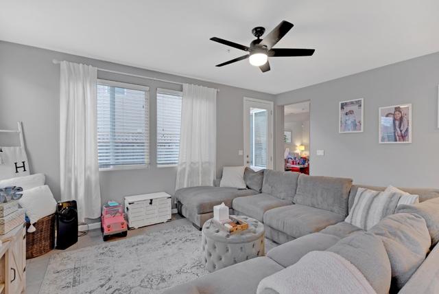 1028 Capri Way, Salinas CA: https://media.crmls.org/mediaz/9c26a786-cf5a-4ceb-8f95-2ee533604f7c.jpg