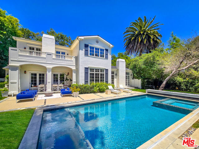 3815 Valley Meadow Road, Encino CA: https://media.crmls.org/mediaz/9c27540f-0248-4328-abff-88ed9dec479b.jpg