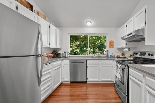 903 Redwood Drive, Aptos CA: https://media.crmls.org/mediaz/9c27b888-a120-4d97-9063-9a49747e4393.jpg